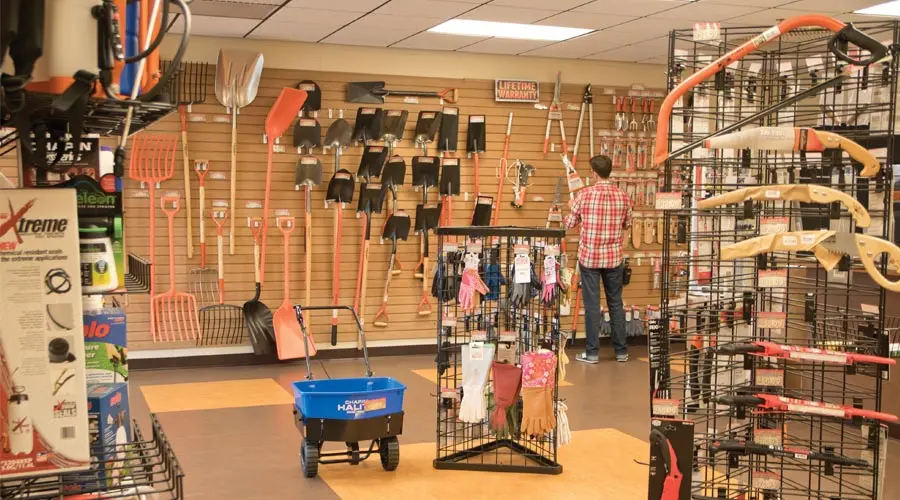hardware and tools showroom